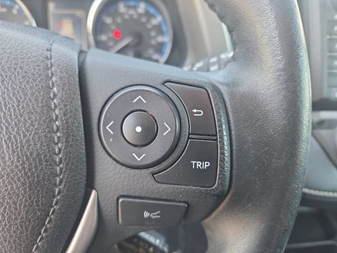 Used 2018 Toyota RAV4 Limited w/ Carpet Mat Package FWD image 21