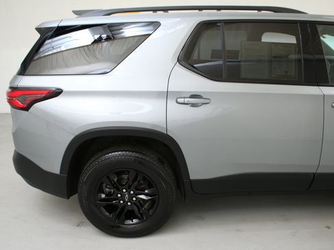Certified 2023 Chevrolet Traverse LT w/ Midnight/Sport Edition AWD/4WD image 9