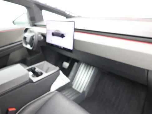 Used 2024 Tesla Cybertruck AWD Crew Cab image 27