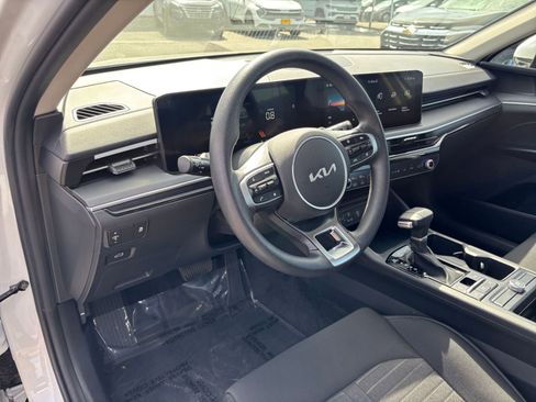 Used 2025 Kia K5 LXS FWD image 33
