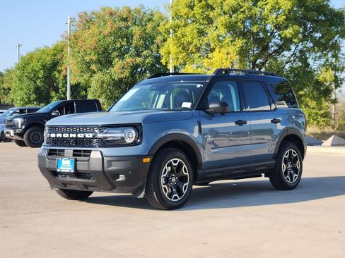 Used 2026 Ford Bronco Sport Outer Banks w/ Outer Banks Tech Package+ AWD/4WD image 3