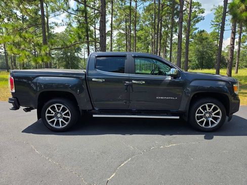 Used 2022 GMC Canyon Denali RWD image 6