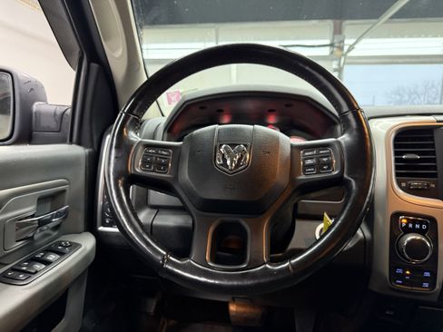 Used 2018 RAM 1500 Big Horn image 12