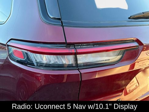 Used 2023 Jeep Grand Cherokee L Limited w/ Black Appearance Package image 9