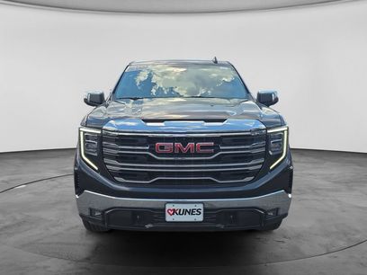 Used 2023 GMC Sierra 1500 SLT w/ SLT Premium Package