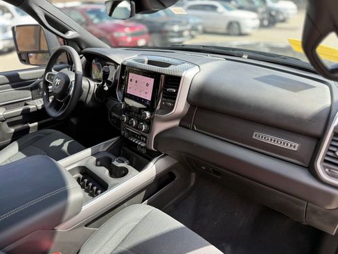 New 2025 RAM 2500 Big Horn AWD/4WD image 19