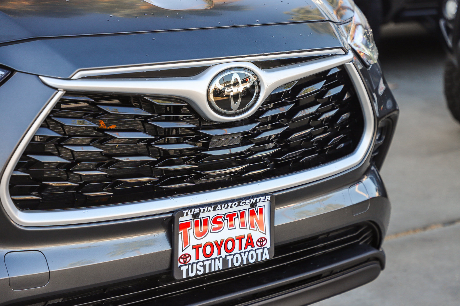 Used 2023 Toyota Highlander XLE FWD image 5