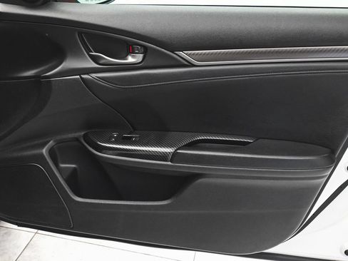 Used 2019 Honda Civic Sport Touring image 10