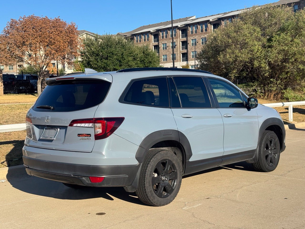 Used 2022 Honda Pilot TrailSport image 4