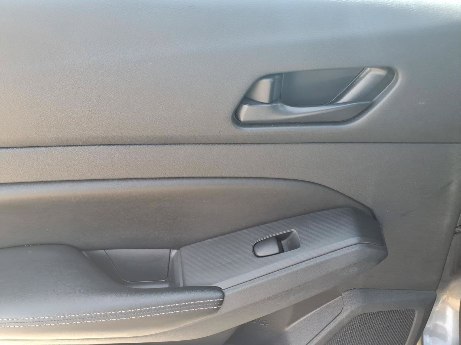 Used 2024 Nissan Altima 2.5 SV FWD image 13