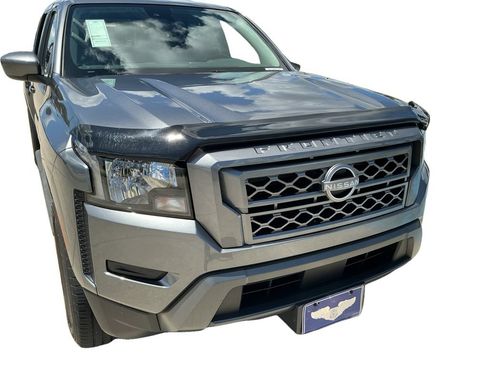 Used 2024 Nissan Frontier SV RWD image 10