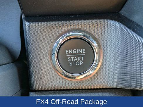 Used 2026 Ford F450 Platinum w/ FX4 Off-Road Package AWD/4WD image 28