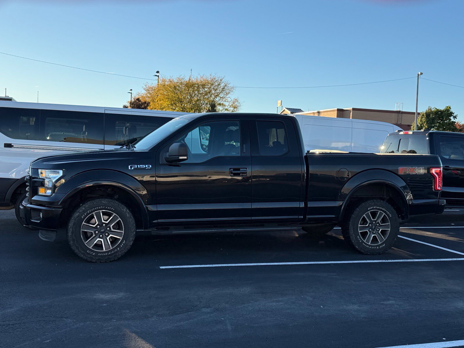 Used 2016 Ford F150 XLT w/ Equipment Group 302A Luxury AWD/4WD image 4