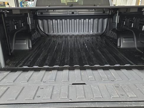 Used 2023 GMC Sierra 1500 Elevation image 21