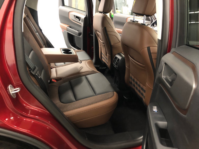 Used 2025 Ford Bronco Sport Outer Banks w/ Outer Banks Tech Package+ AWD/4WD image 31