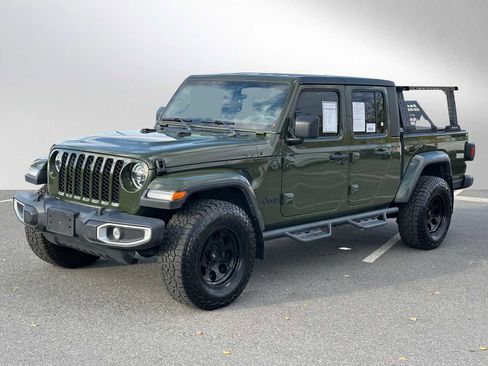 Used 2022 Jeep Gladiator Sport image 7