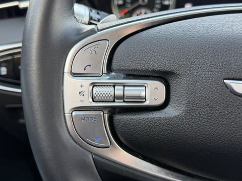 Used 2025 Genesis GV70 2.5T image 12