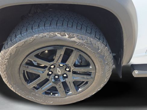 Used 2025 Chevrolet Colorado Trail Boss AWD/4WD image 30