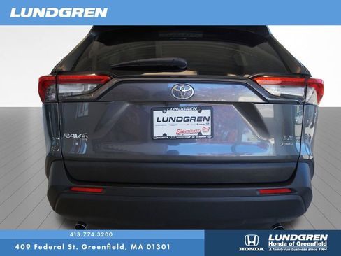 Used 2019 Toyota RAV4 LE w/ All Weather Liner Package AWD/4WD image 8
