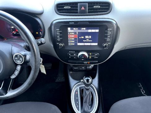Used 2019 Kia Soul w/ Convenience Package image 21