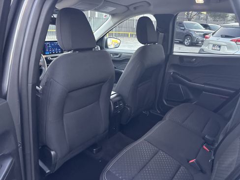 Used 2023 Ford Escape Active image 11