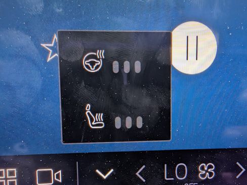 Used 2023 Volvo XC60 T8 Core image 32