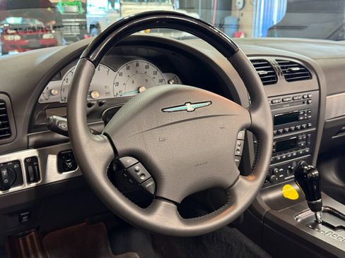 Used 2002 Ford Thunderbird image 46