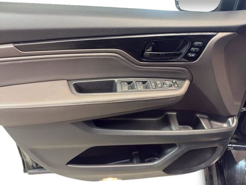 Used 2018 Honda Odyssey Elite image 13