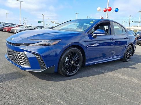 New 2026 Toyota Camry SE w/ Convenience Package FWD image 3