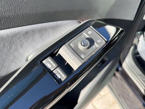 Certified 2023 Volkswagen ID.4 Pro S Plus image 11