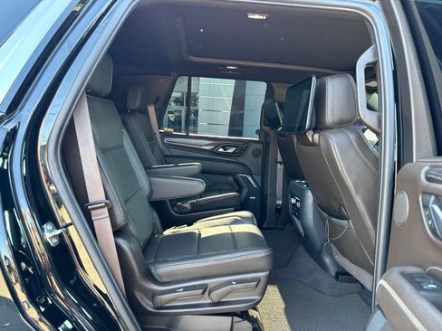 Used 2024 GMC Yukon Denali w/ Advanced Technology Package AWD/4WD image 24