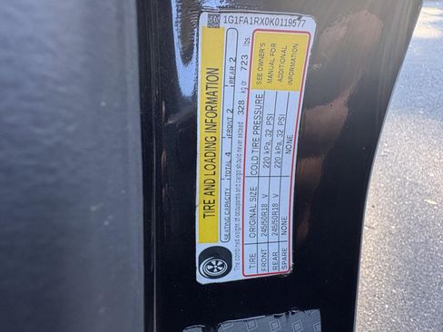 Used 2019 Chevrolet Camaro LT image 36