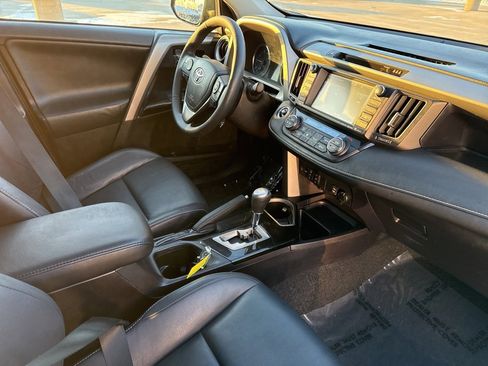Used 2017 Toyota RAV4 Limited image 22