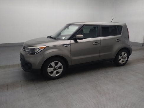Used 2019 Kia Soul FWD image 2