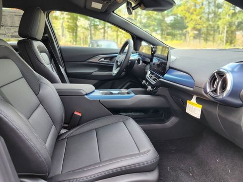 New 2026 Chevrolet Equinox EV LT AWD/4WD image 9