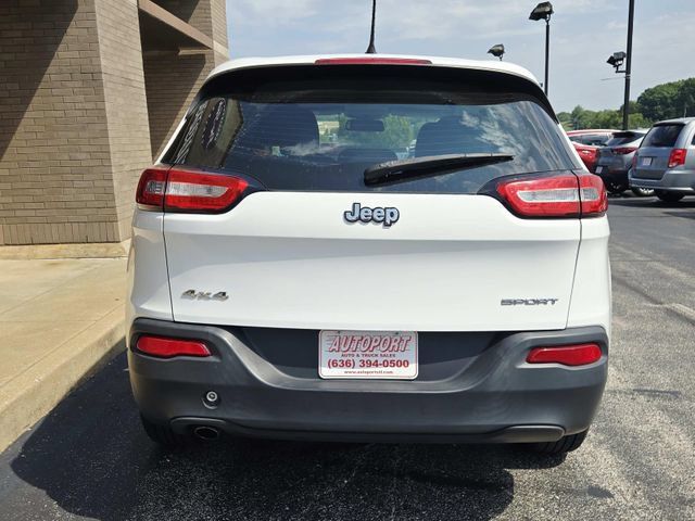 Used 2017 Jeep Cherokee Sport AWD/4WD image 4