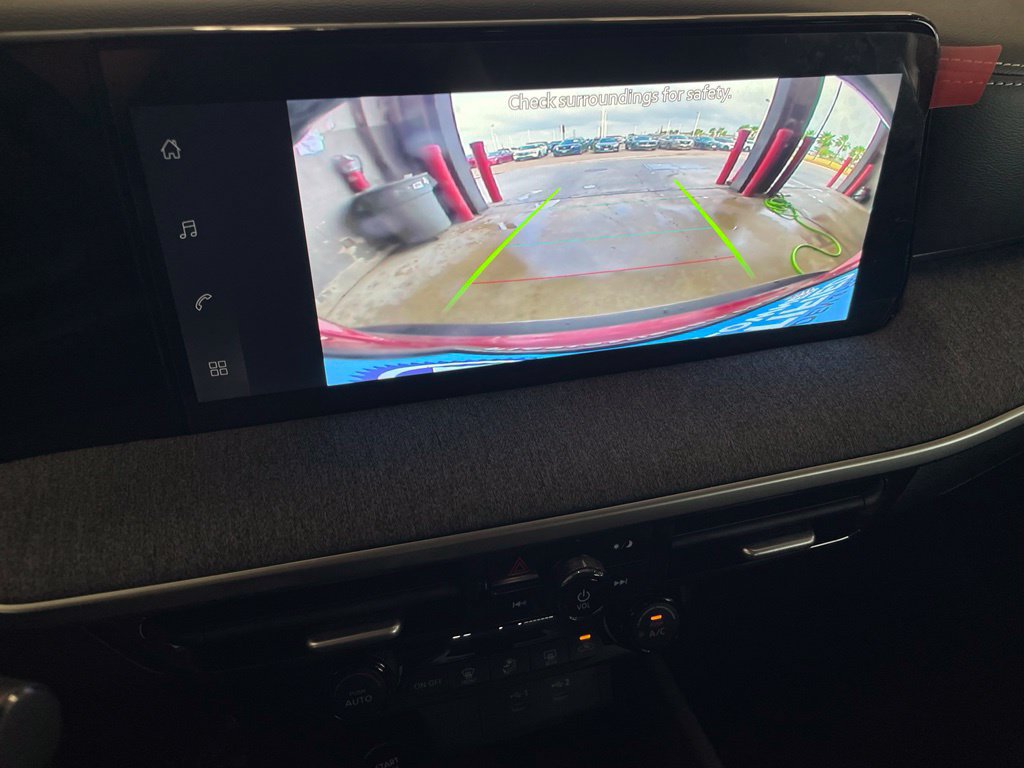 Certified 2026 Nissan Kicks SV FWD image 8