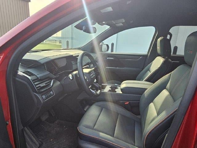 Used 2025 GMC Acadia AT4 w/ LPO, All-Weather Package AWD/4WD image 17