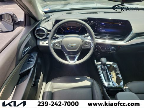 Used 2025 Chevrolet Trax ACTIV w/ Driver Confidence Package FWD image 16