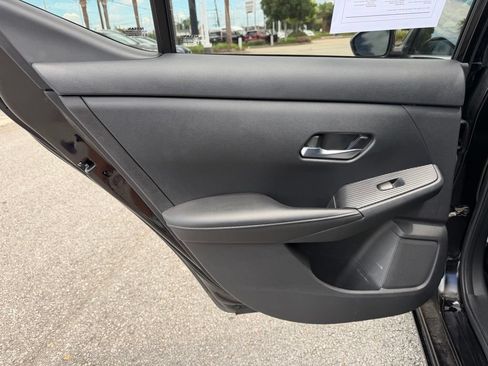 Used 2022 Nissan Sentra SV FWD image 8