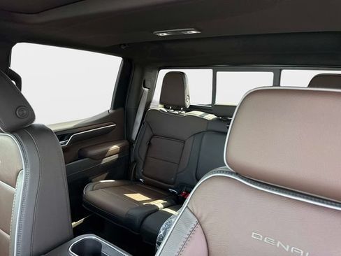 New 2026 GMC Sierra 1500 Denali w/ Technology Package AWD/4WD image 17