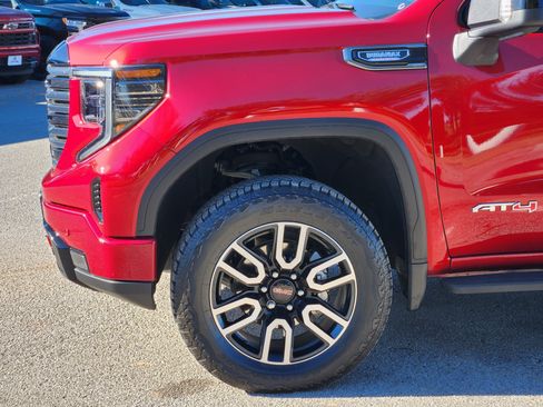 Certified 2025 GMC Sierra 1500 AT4 w/ AT4 Premium Package image 8