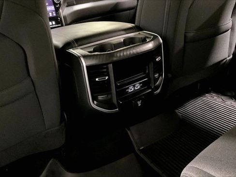 Used 2025 RAM 1500 Big Horn AWD/4WD image 34