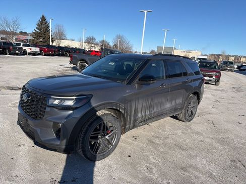 New 2026 Ford Explorer ST-Line w/ ST-Line Street Pack image 8