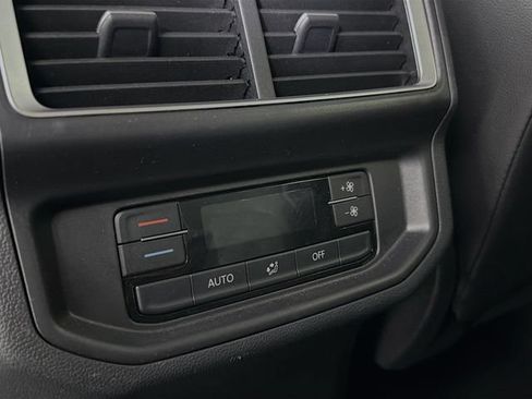 Used 2024 Volkswagen Atlas SE FWD image 26