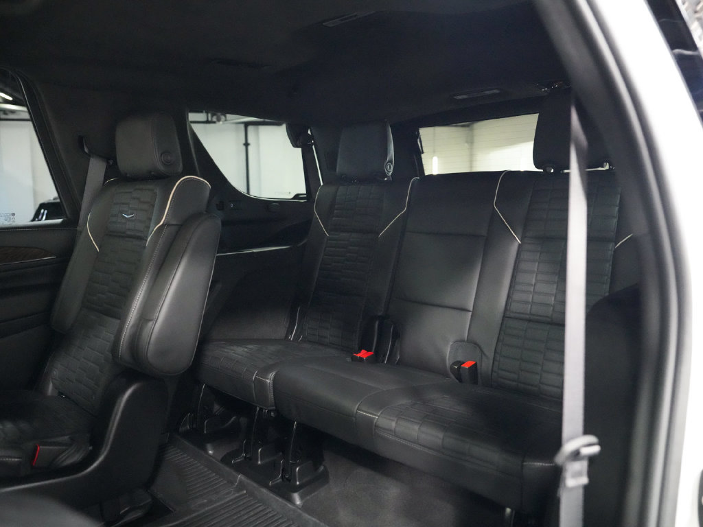 Used 2024 Cadillac Escalade Sport Platinum w/ LPO, Floor Liner Package AWD/4WD image 34