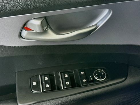 Used 2024 Kia Forte LXS FWD image 23