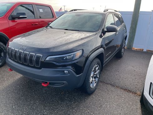 Used 2020 Jeep Cherokee Trailhawk w/ Cold Weather Group image 2