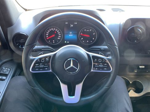 Used 2022 Mercedes-Benz Sprinter 2500 image 15