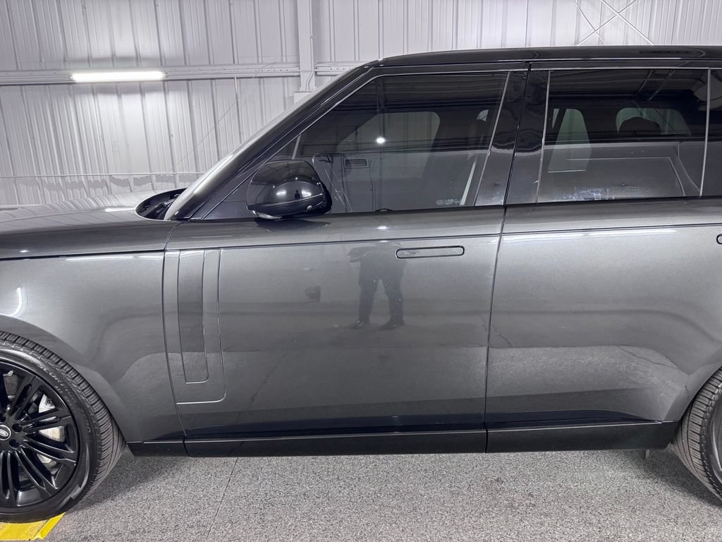 Used 2023 Land Rover Range Rover SE AWD/4WD image 15